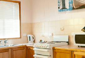 Blue Seas Holiday Villas - Accommodation QLD 3