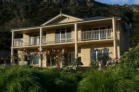 On The Terrace - Accommodation QLD 0