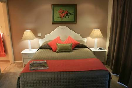 On The Terrace - Accommodation QLD 3