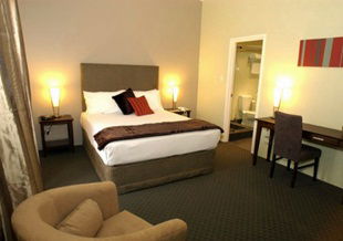 Joondalup City Hotel & Apartments - Accommodation QLD 2