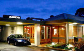 Best Western Lonsdale Motor Inn - Accommodation QLD 2