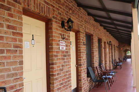 Sandstock Motor Inn - Accommodation QLD 4