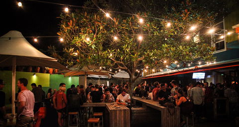 Beach Road Hotel - Accommodation QLD 3