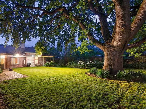 Dumas House - Accommodation QLD 0