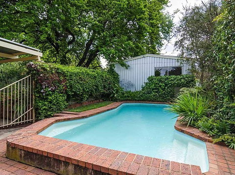 Dumas House - Accommodation QLD 2