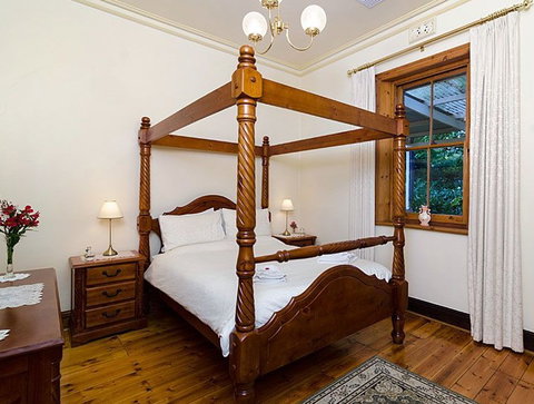 Dumas House - Accommodation QLD 3