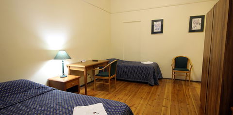 Fed On Semaphore - Accommodation QLD 4