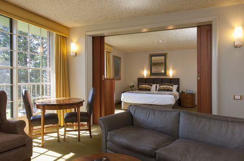 Country Club Tasmania - Accommodation QLD 3
