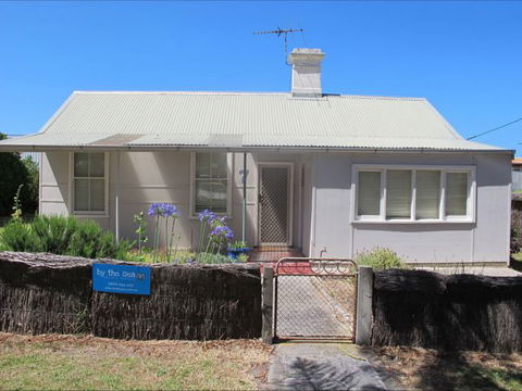 Holly's Holiday Home - Accommodation QLD 0