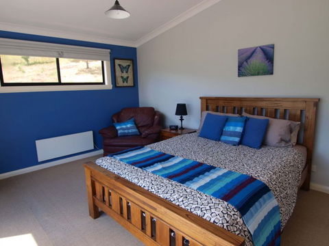 Mad On The Buckland - Accommodation QLD 2