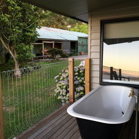 Halcyon Cottage Retreat - Self Contained Accommodation - Accommodation QLD 3