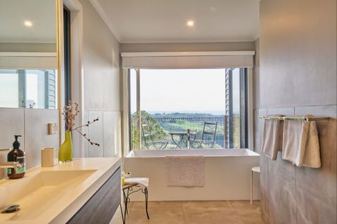 Halcyon Cottage Retreat - Self Contained Accommodation - Accommodation QLD 6