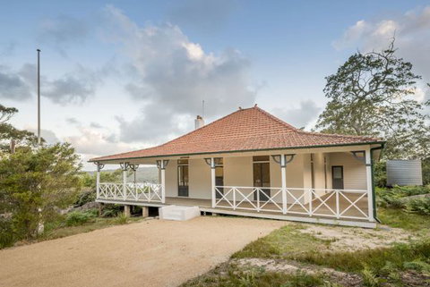 Hilltop Cottage - Accommodation QLD 0