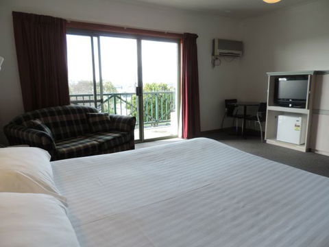 Lakes Resort Mount Gambier - Accommodation QLD 2