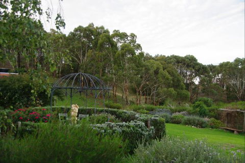 Pear Tree Hollow - Accommodation QLD 5