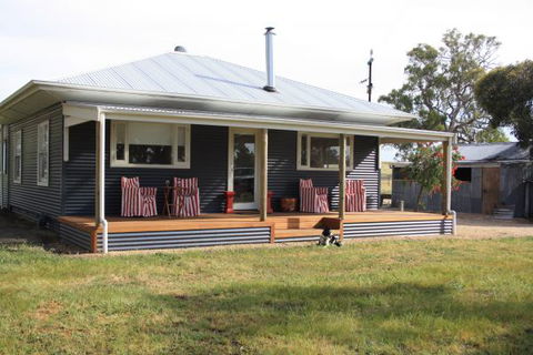 Rabbiter's Hut - Accommodation QLD 1