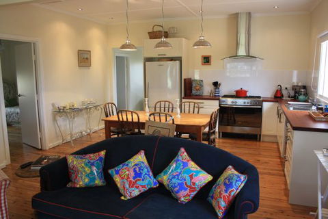 Rabbiter's Hut - Accommodation QLD 2