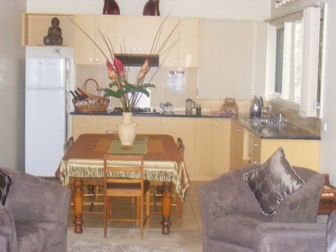 Weeroona Retreat B&B - Accommodation QLD 5