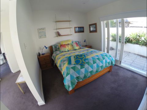 Barossa White House: The West Wing - Accommodation QLD 9