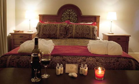 Beauchamp House - Accommodation QLD 2