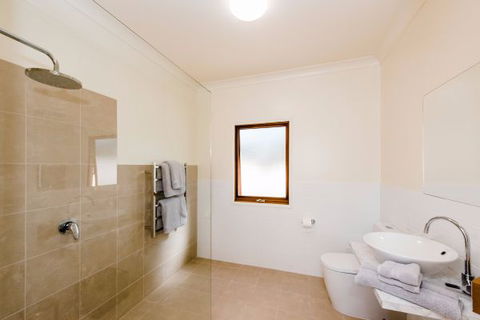 Cottage On The Murray - Accommodation QLD 5