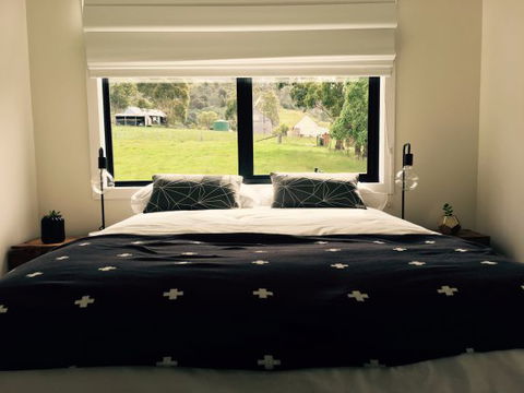 Farm Pod At Twamley Farm - Accommodation QLD 12
