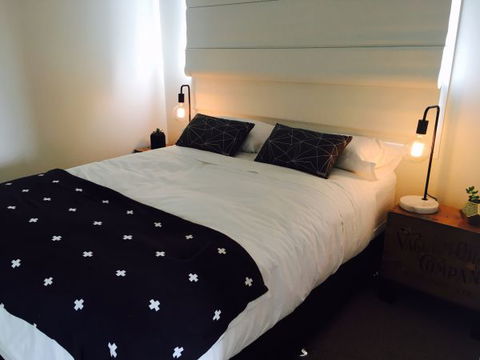 Farm Pod At Twamley Farm - Accommodation QLD 13