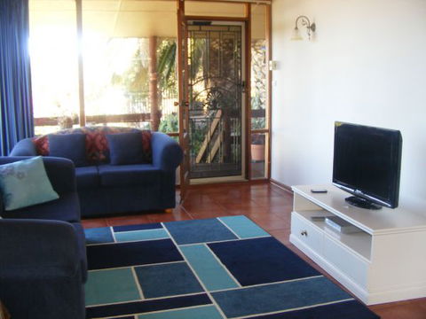 Ironstone Cottage - Accommodation QLD 1