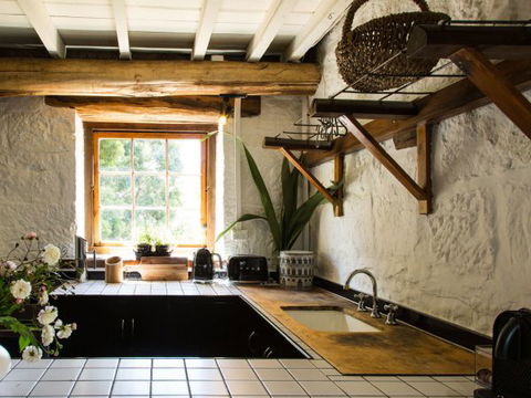 Farm Pod At Twamley Farm - Accommodation QLD 6