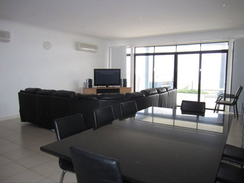 The Waterfront Starfish - Accommodation QLD 2