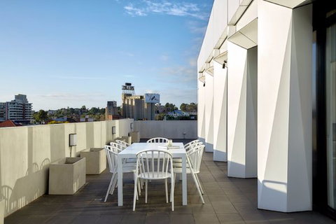 381 Cremorne - Accommodation QLD 5