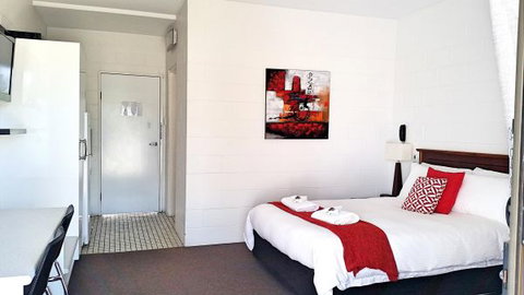 Aaron Motel - Accommodation QLD 5