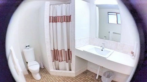 Aaron Motel - Accommodation QLD 6