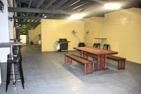 Aaron Motel - Accommodation QLD 7