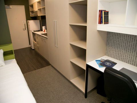 Abercombie Student Accommodation (Summer) - Accommodation QLD 4