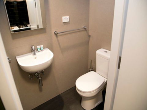 Abercombie Student Accommodation (Summer) - Accommodation QLD 6