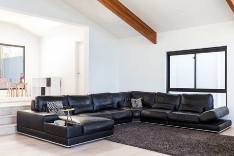 Alexandria House - Accommodation QLD 5