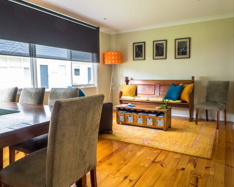 Alice's Palace Ocean Grove - Accommodation QLD 1