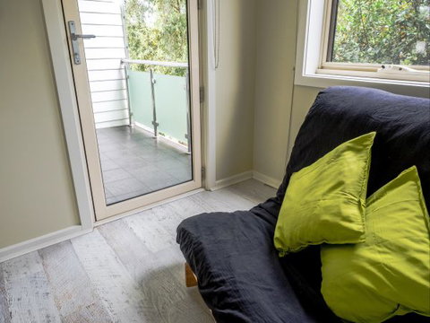 Alice's Palace Ocean Grove - Accommodation QLD 9