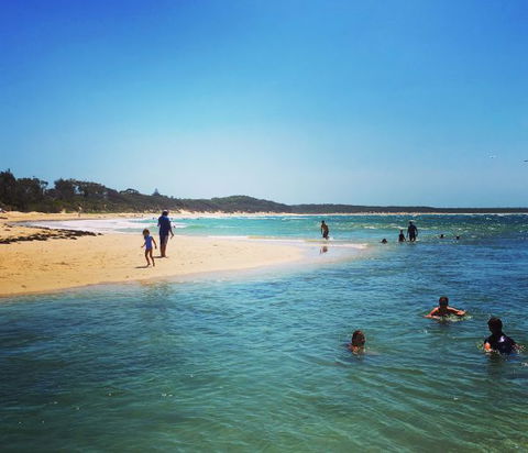 Aurora Beachfront Cottage - Accommodation QLD 3