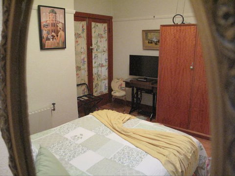 B&B Wodonga - Art Deco Accommodation - Accommodation QLD 4