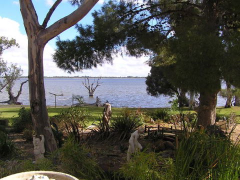 Barmera North Lake Caravan Park - Accommodation QLD 2