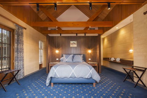 Ballaratprimavera - Accommodation QLD 6