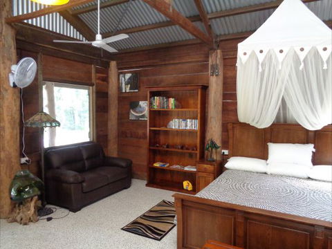 Byfield Cabins On Waterpark Creek - Accommodation QLD 2