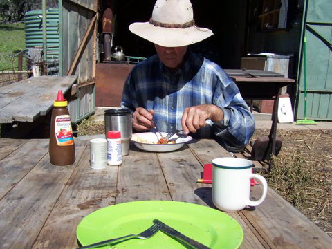Catninga Mountain Camp Hut - Accommodation QLD 1