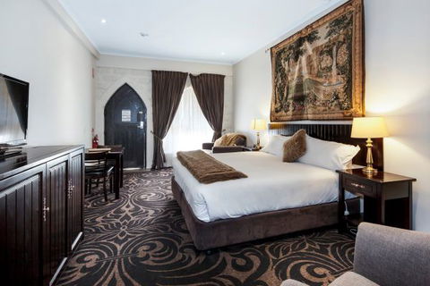 Castle Suites - Kryal Castle - Accommodation QLD 0