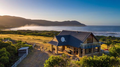 Cloudy Bay Villa - Accommodation QLD 0