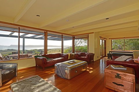 Cloudy Bay Villa - Accommodation QLD 7