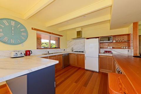 Cloudy Bay Villa - Accommodation QLD 8