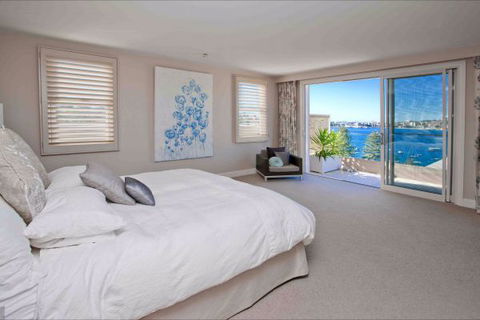 Deep Blue - Accommodation QLD 7